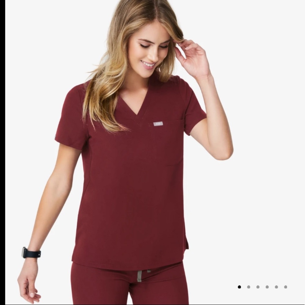 figs burgundy catarina one-pocket scrub top LARGE